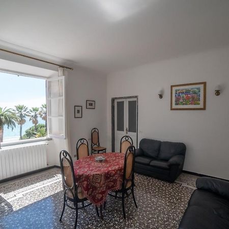 La Spagnuola - Villa Cinquecentesca Sul Mare Con Parco Privato サヴォーナ エクステリア 写真