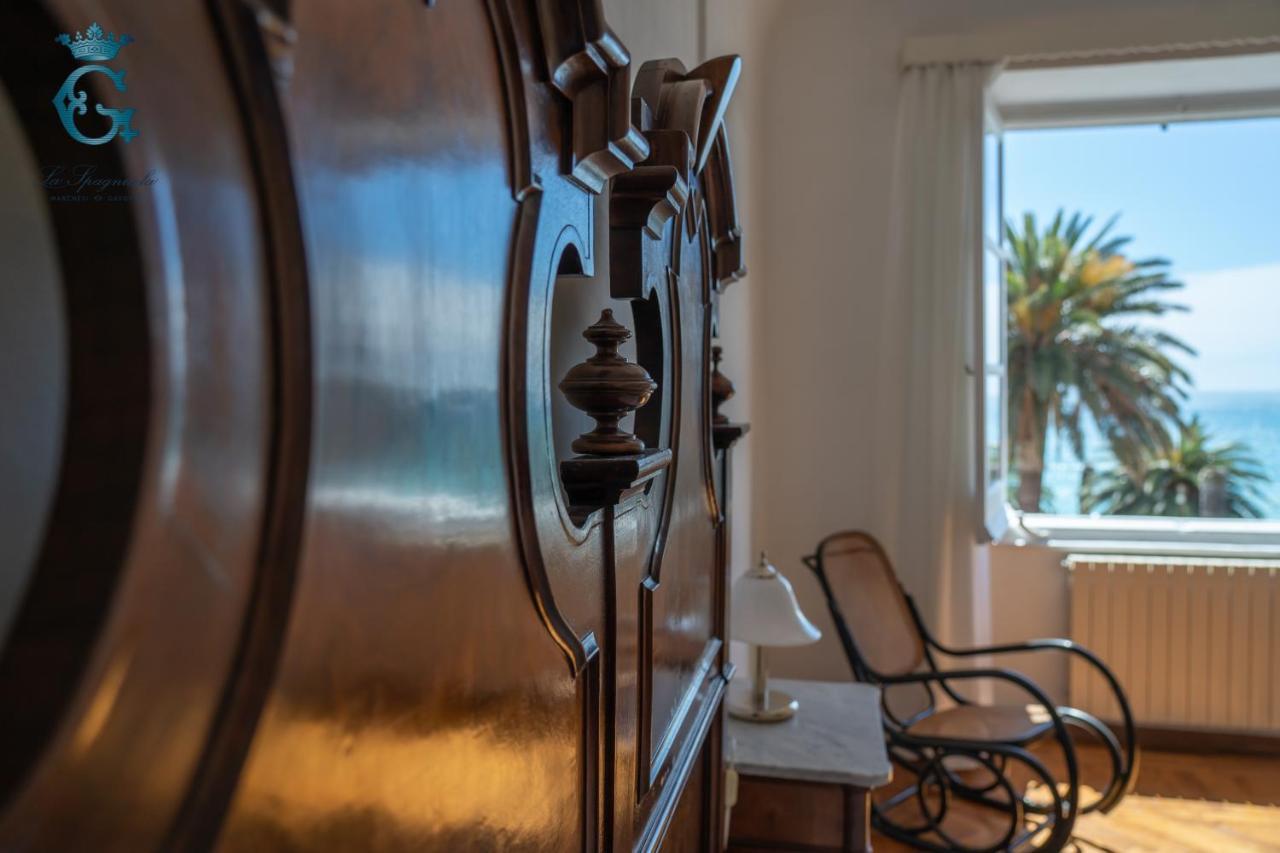 La Spagnuola - Villa Cinquecentesca Sul Mare Con Parco Privato サヴォーナ エクステリア 写真