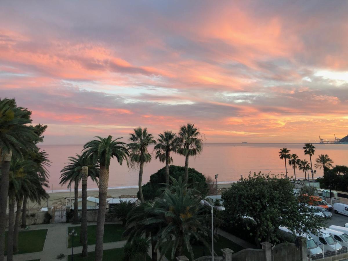 La Spagnuola - Villa Cinquecentesca Sul Mare Con Parco Privato サヴォーナ エクステリア 写真