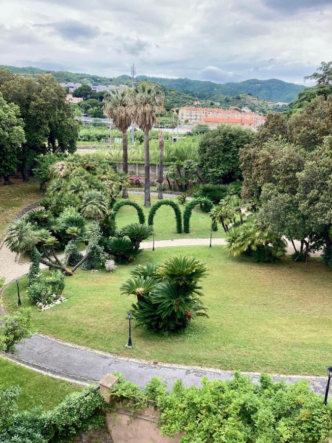 La Spagnuola - Villa Cinquecentesca Sul Mare Con Parco Privato サヴォーナ エクステリア 写真